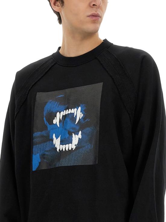 Long -sleeved t -shirt