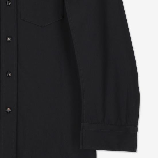 Long -sleeved shirt
