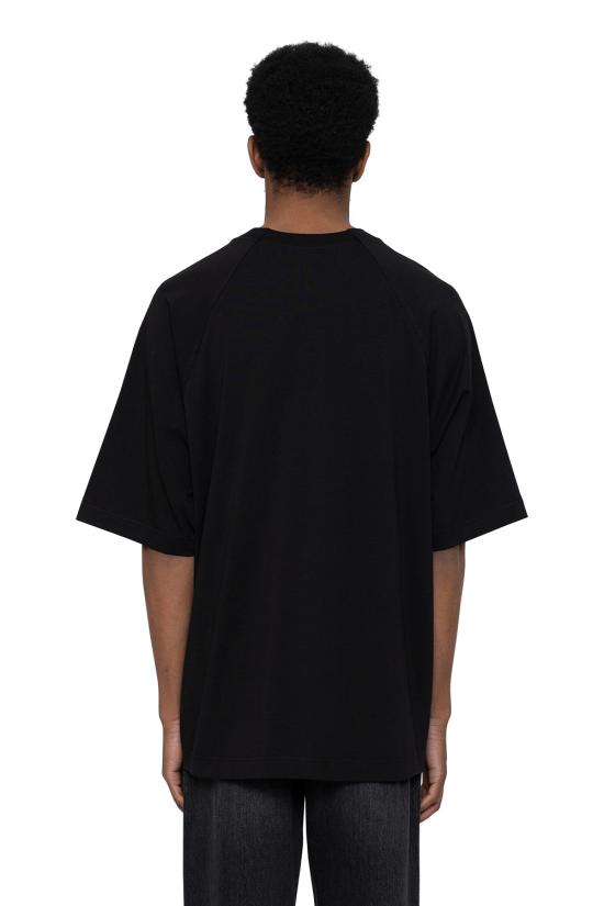 Long -sleeved t -shirt
