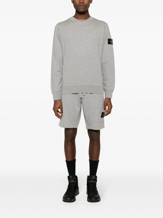 Long -sleeved t -shirt