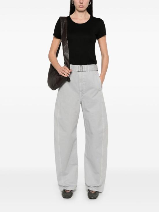 Short -sleeved t -shirt