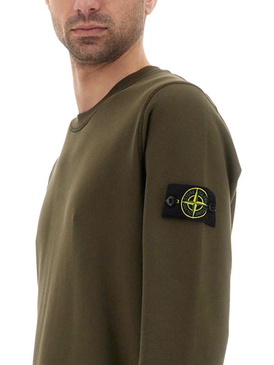 Long -sleeved t -shirt