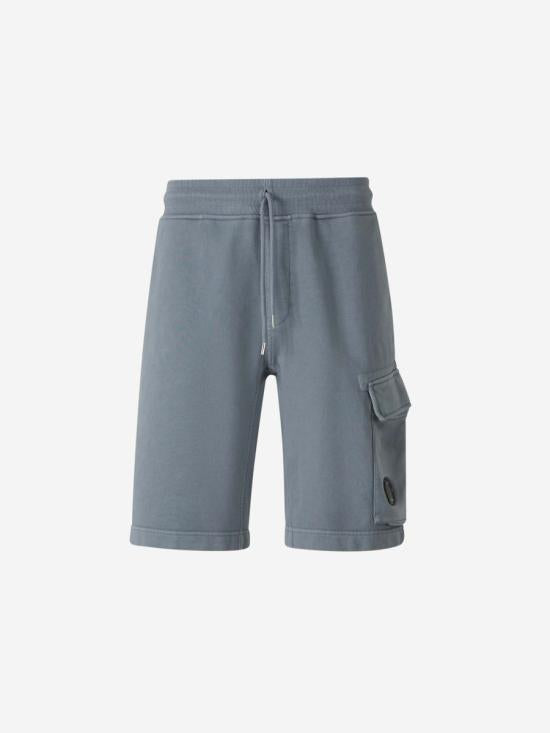 Short pants