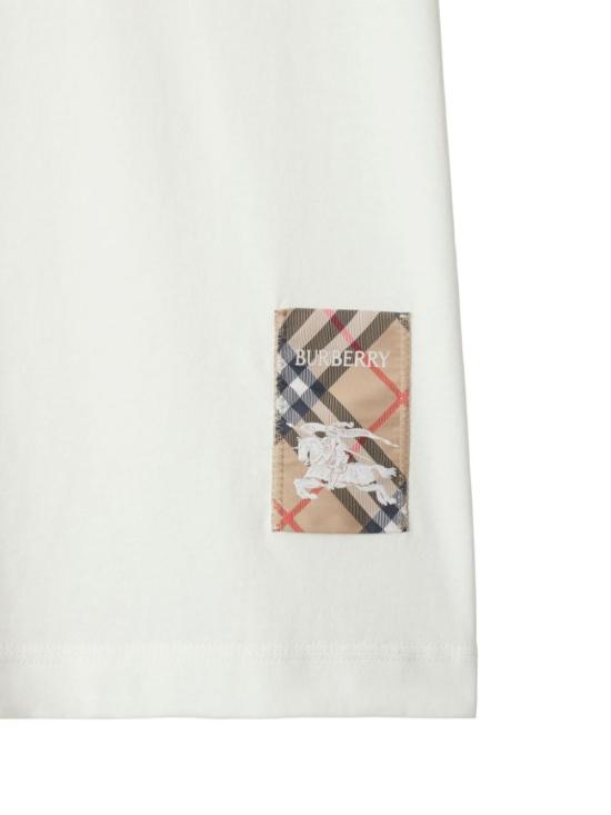 Short -sleeved t -shirt