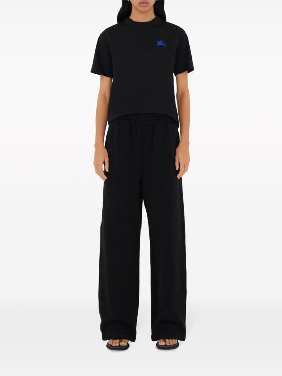 Short -sleeved t -shirt
