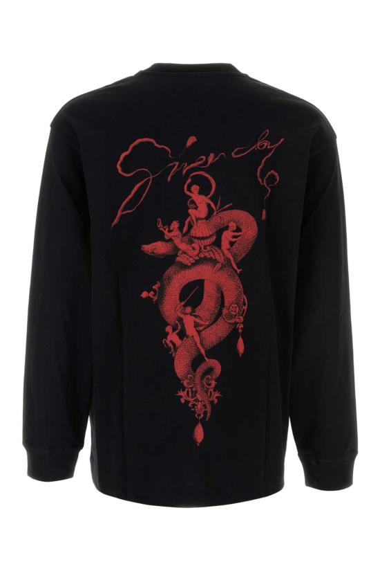 Long -sleeved t -shirt