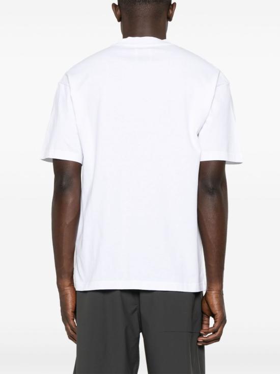 Long -sleeved t -shirt