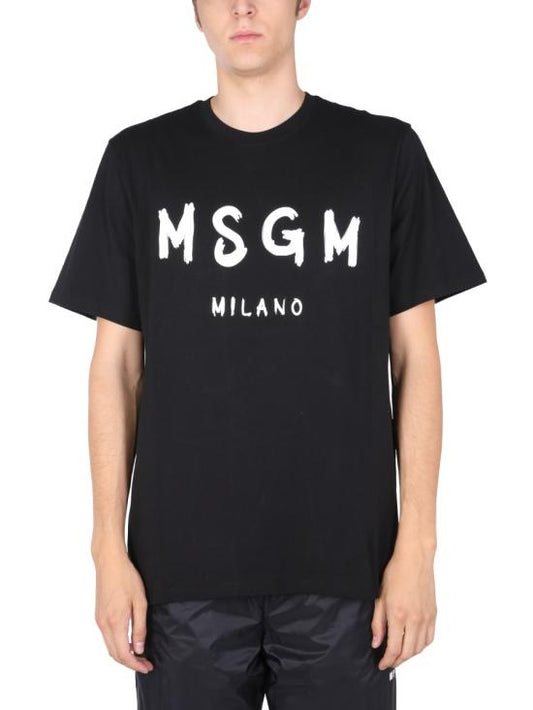 Short -sleeved t -shirt