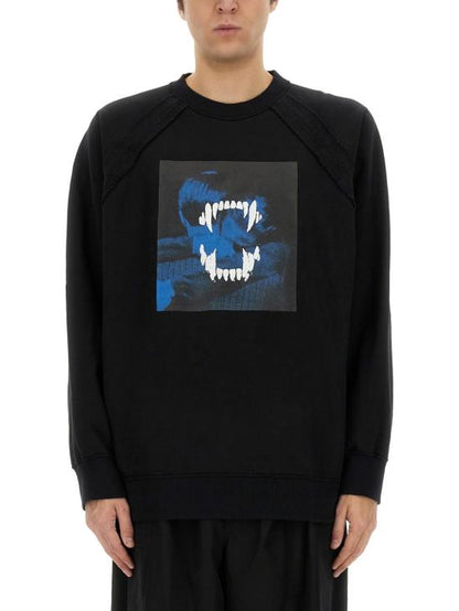 Long -sleeved t -shirt