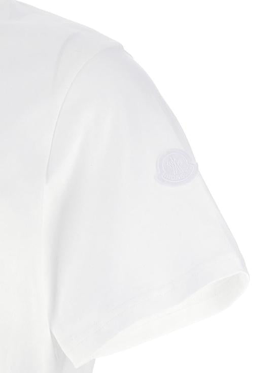 Short -sleeved t -shirt