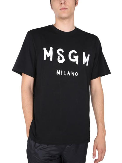 Short -sleeved t -shirt