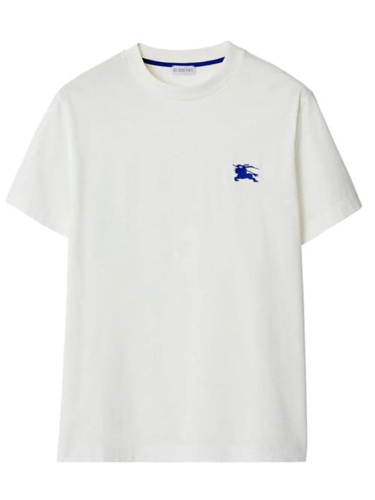 Short -sleeved t -shirt
