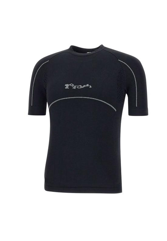 Short -sleeved t -shirt
