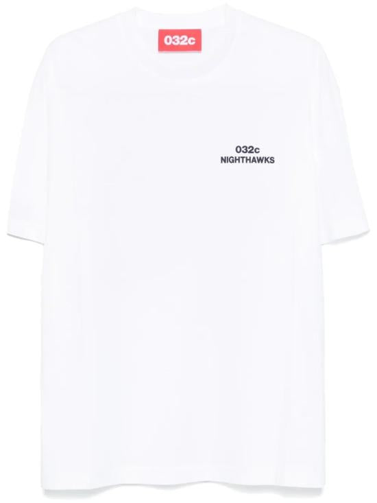 تي شيرت بأكمام قصيرة