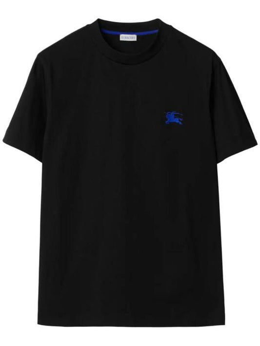 Short -sleeved t -shirt