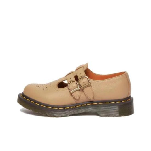 Flat shoes
