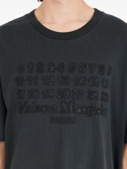 Long -sleeved t -shirt
