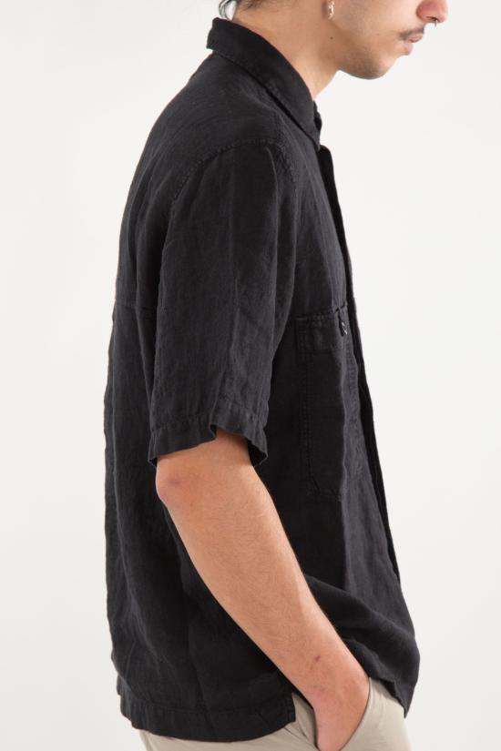 Short -sleeved shirt