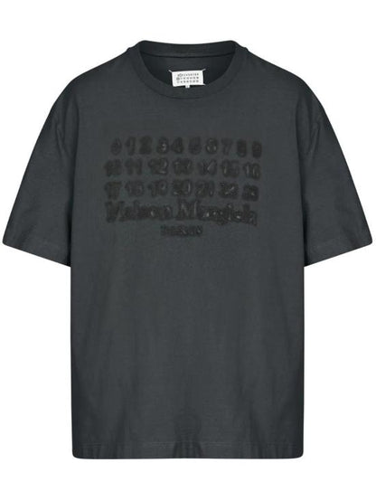 Long -sleeved t -shirt