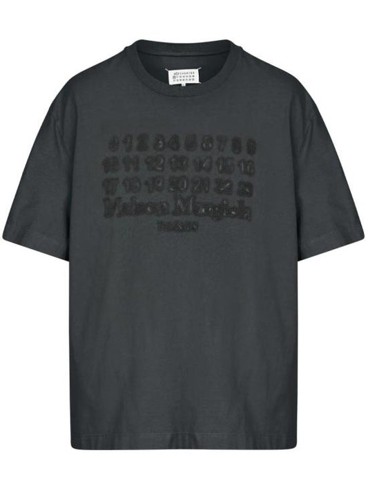 Long -sleeved t -shirt