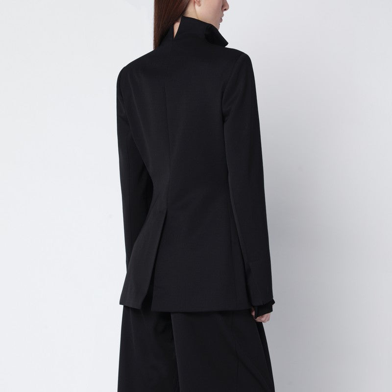 Black single-breasted wool blazer