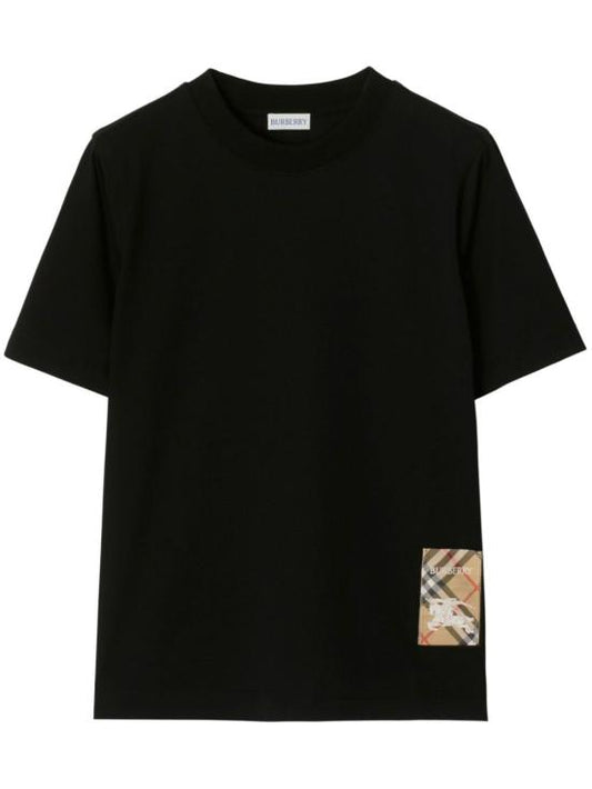 Short -sleeved t -shirt