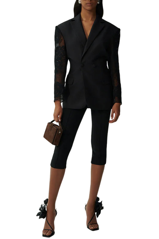 بليزر دانتيل كروشيه على شكل ساعة رملية