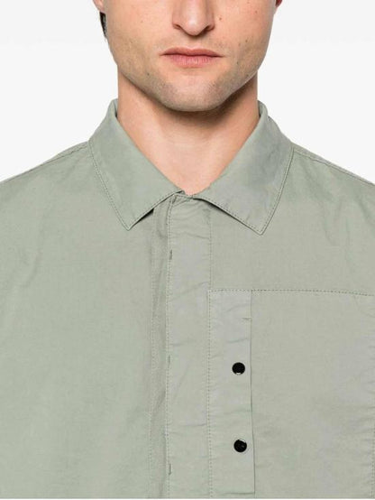 Long -sleeved shirt