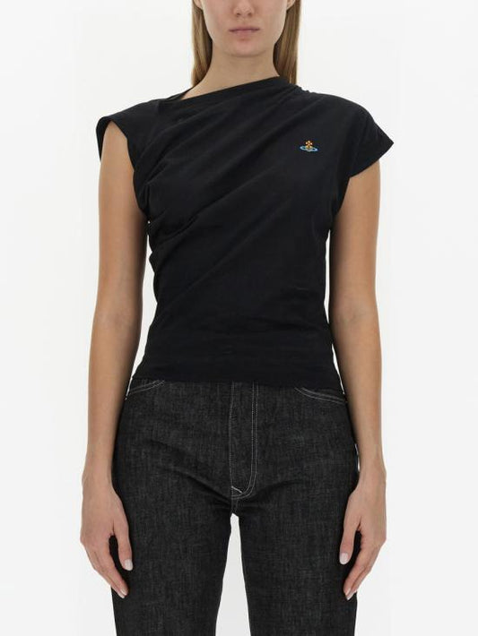 Sleeveless t-shirt