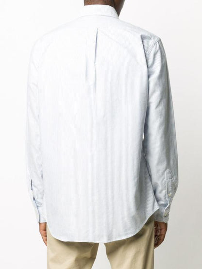 قميص بأكمام طويلة