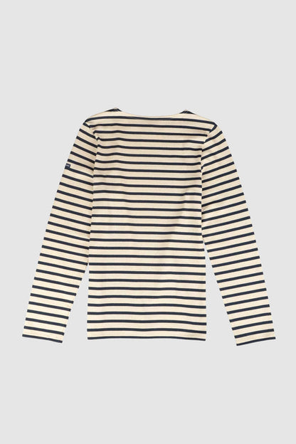 Long -sleeved t -shirt