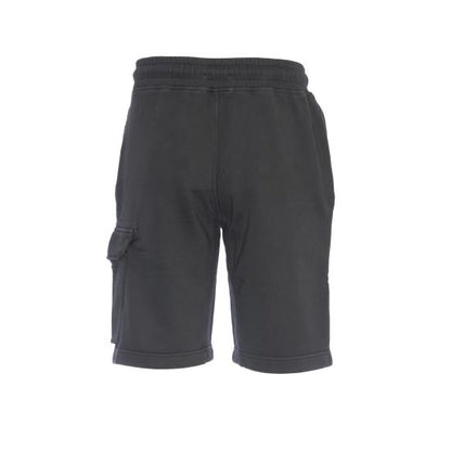 Short pants