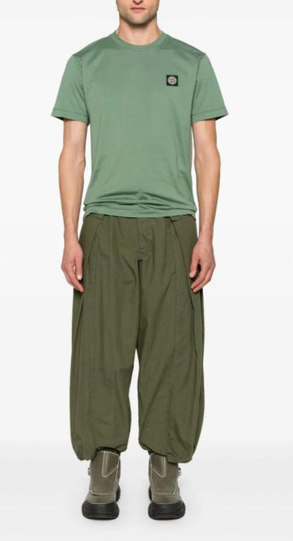 Short -sleeved t -shirt