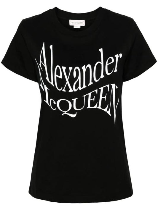Short -sleeved t -shirt
