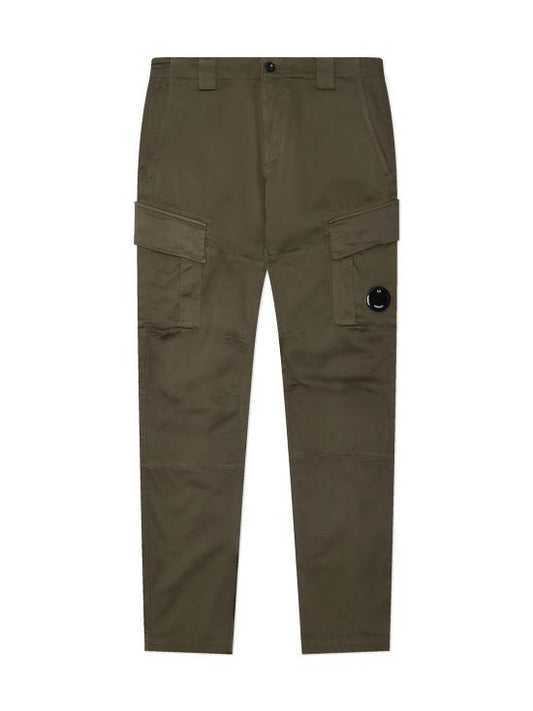 Straight pants