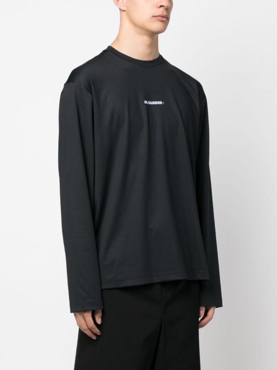 Long -sleeved t -shirt