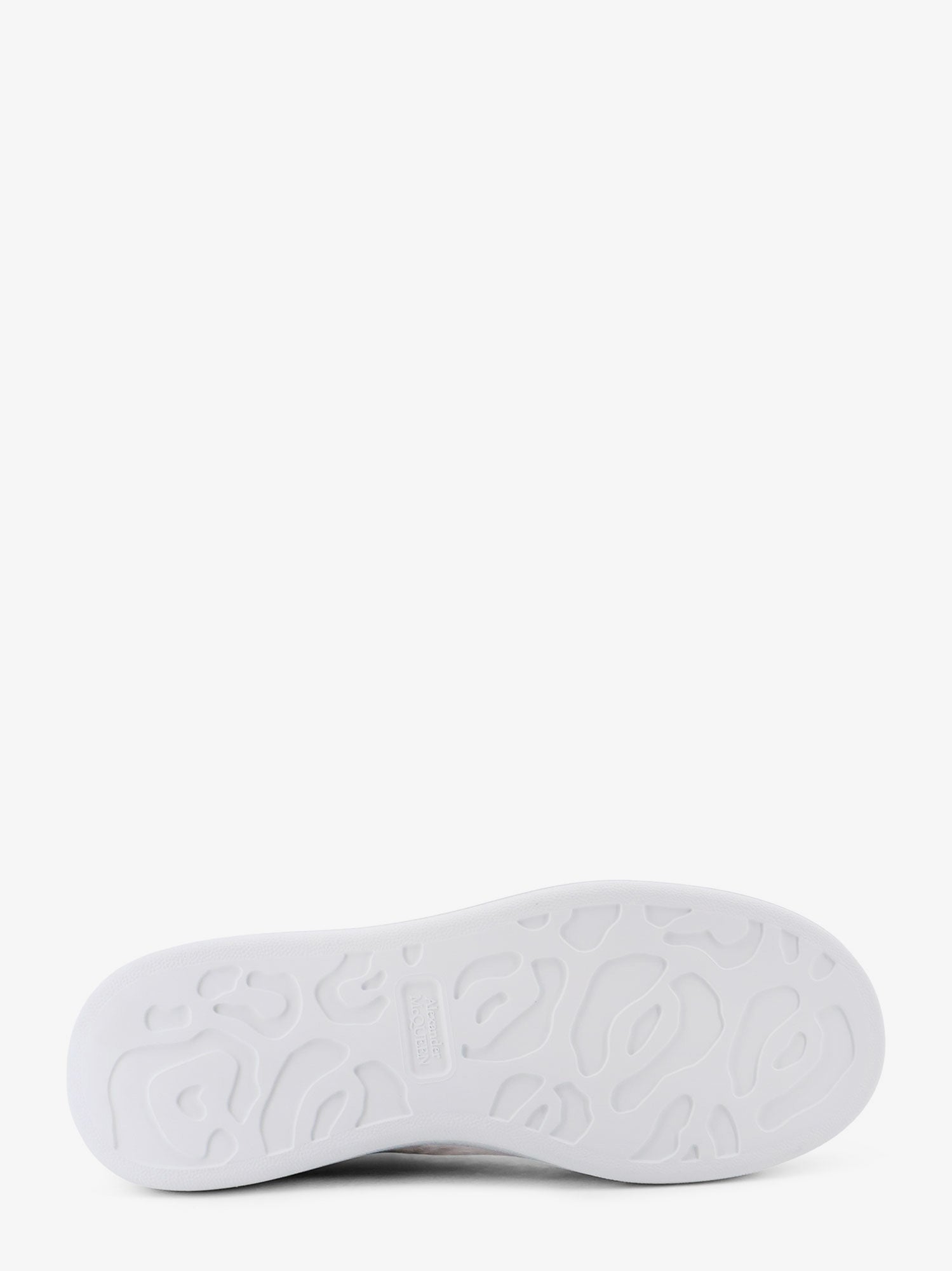 alexander-mcqueen-low-top-leather-sneakers