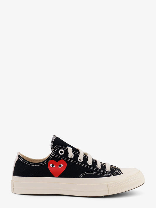 comme-des-garçons-play-canvas-single-heart-chuck-`70-sneakers