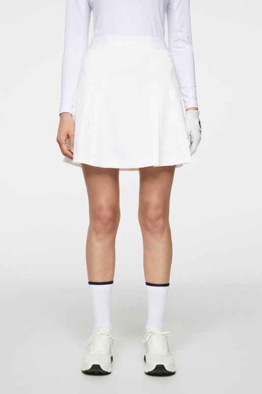 Short skirt