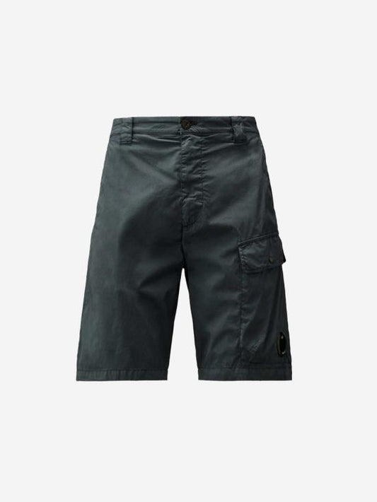 Short pants