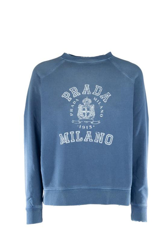 قميص بأكمام طويلة