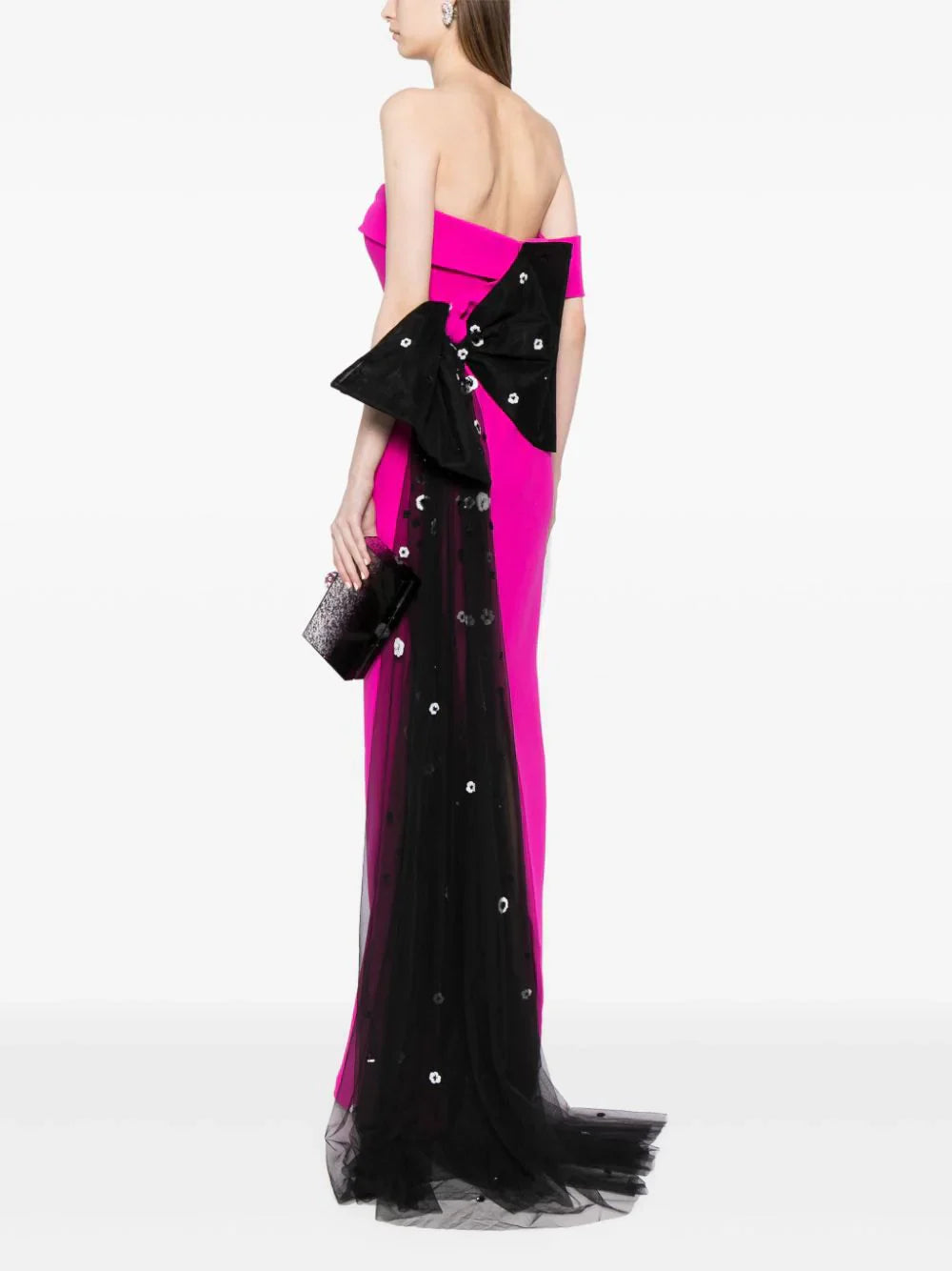 crepe-off-shoulder-dress-with-a-tulle-bow-and-tail-on-the-back-rtwss24-15