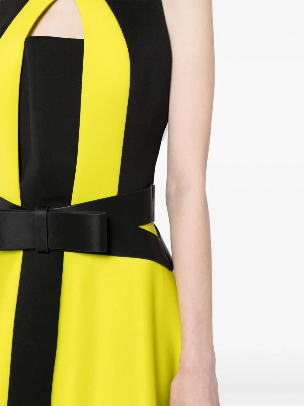 neoprene-dress-with-contrasting-cuts-rtwss24-15