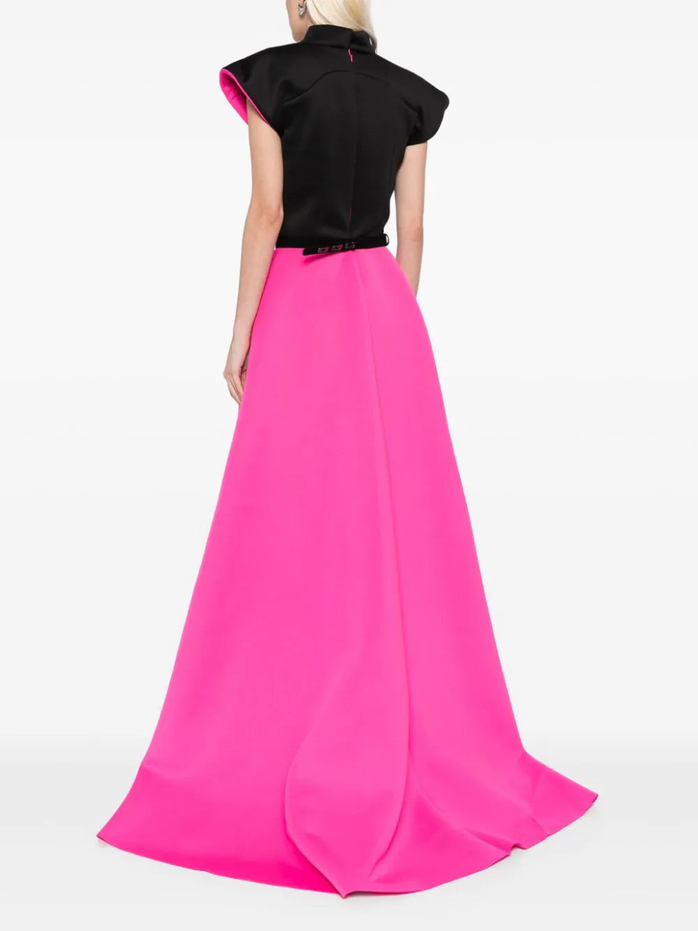 neoprene-dress-with-wide-shoulders-rtwss24-9