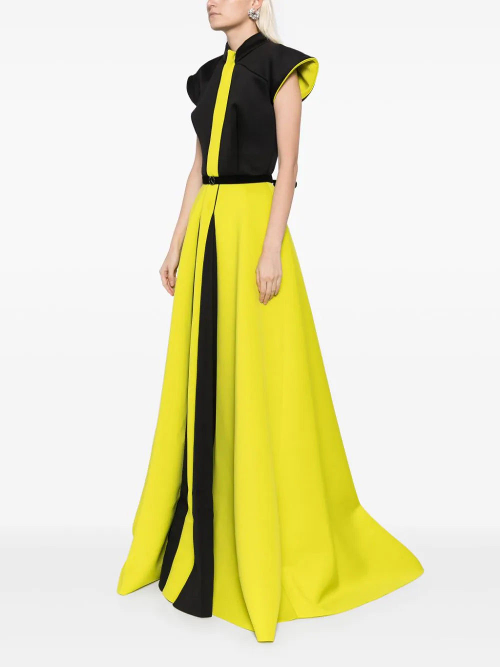 neoprene-dress-with-wide-shoulders-rtwss24-13