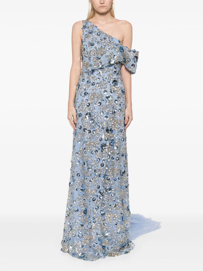 tulle-dress,-with-envelope-skirt-and-off-shoulder-sleeve-and-tulle-tail-rtwss24-11