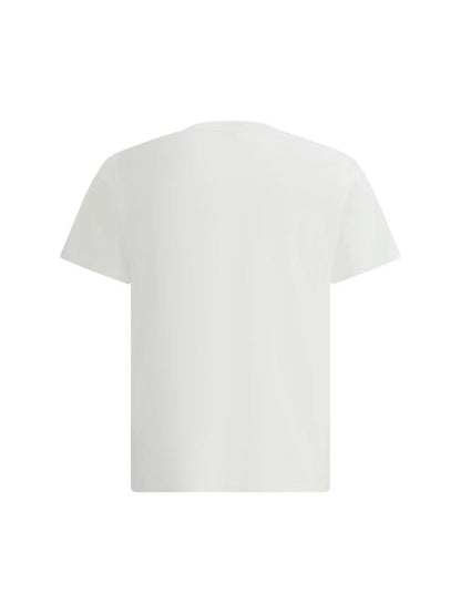Short -sleeved t -shirt