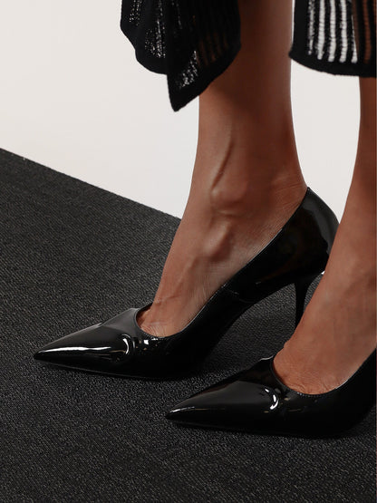 alaia-patent-leather-decolleté