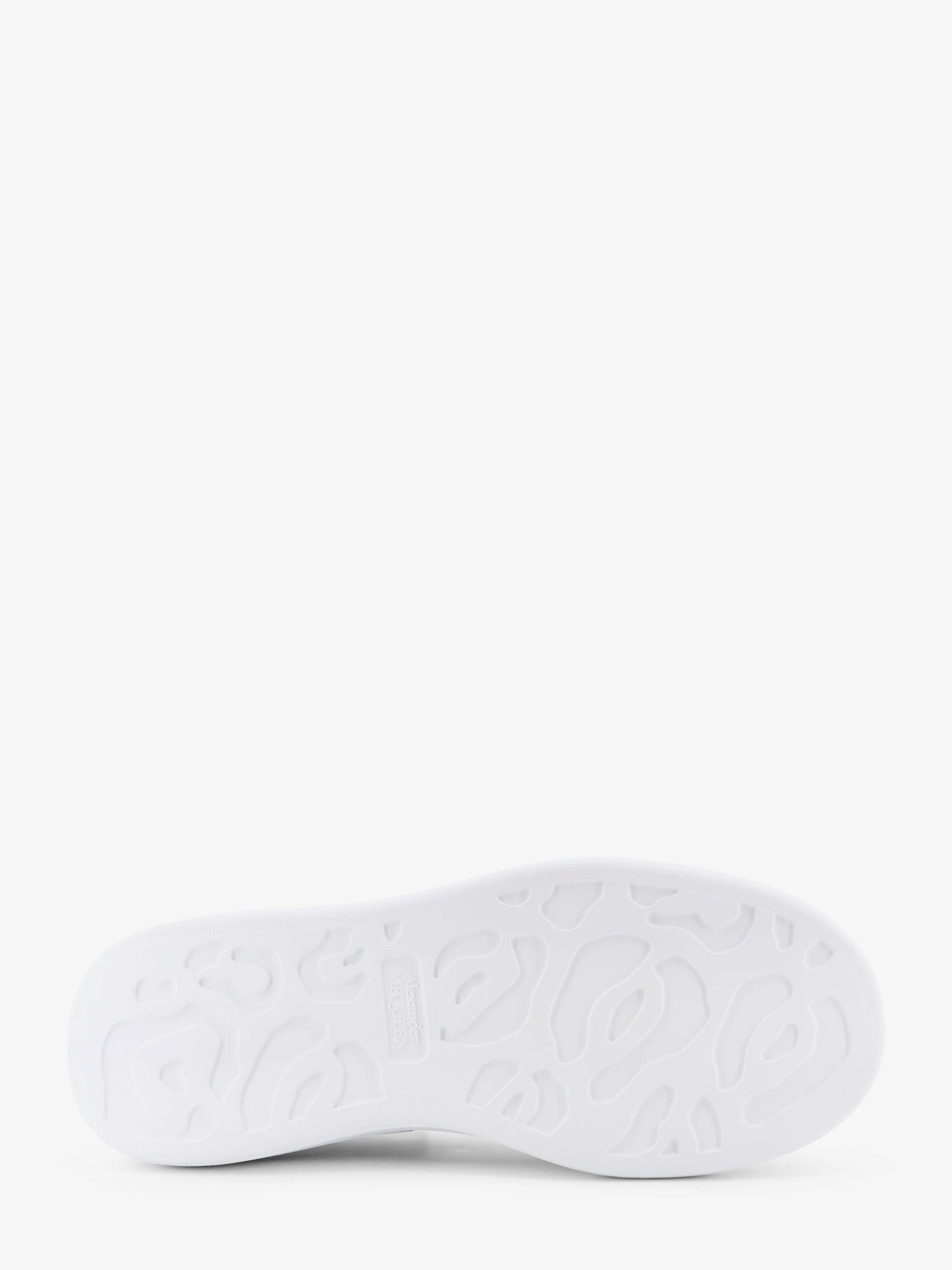 alexander-mcqueen-oversize-leather-low-top-sneakers