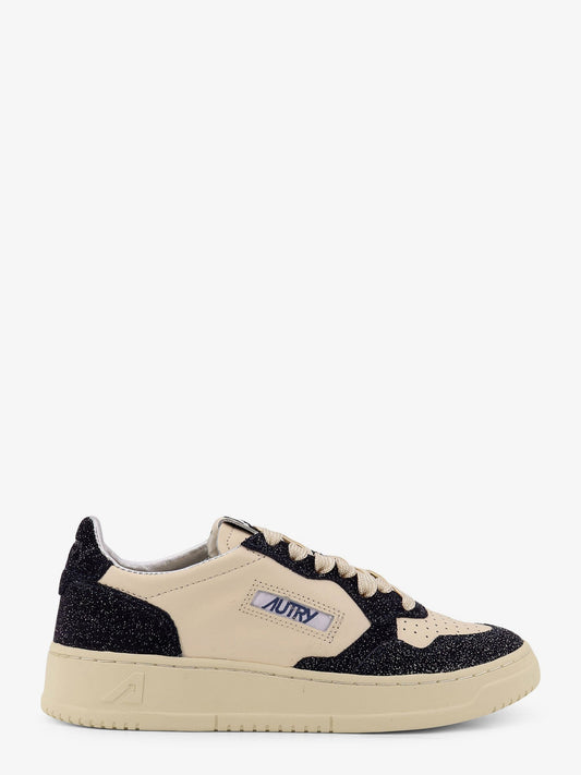 autry-medalist-low-leather-low-top-sneakers